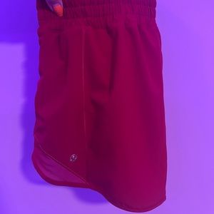 lululemon 2.5 hotty hot